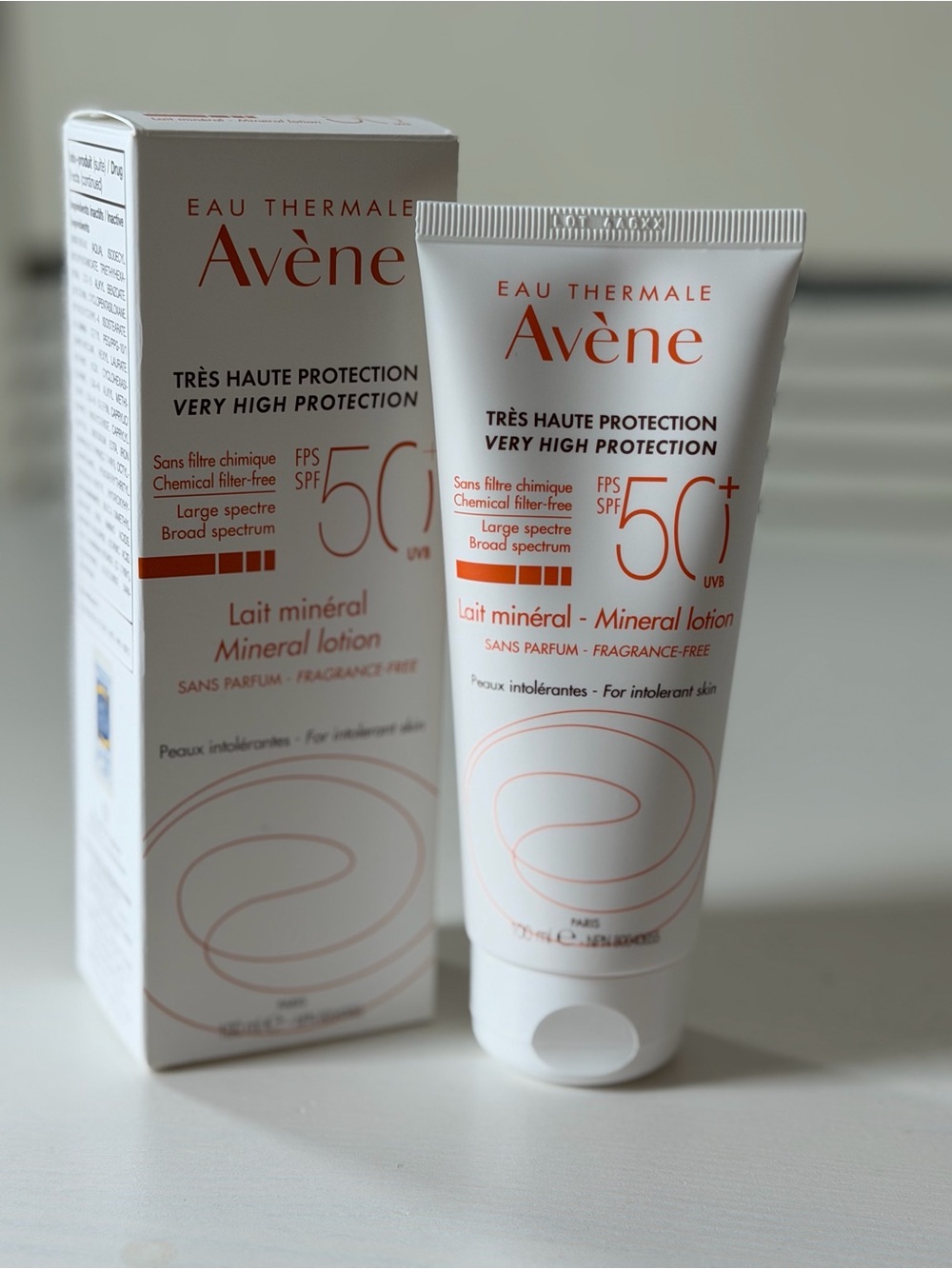 BRAND NEW IN BOX Eau Thermale Avène Very High Protection Mineral Lotion SPF 50+